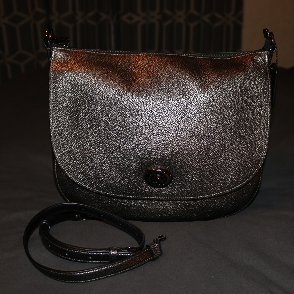 NWT Coach Pebble Turnlock Hobo - Gunmetal
